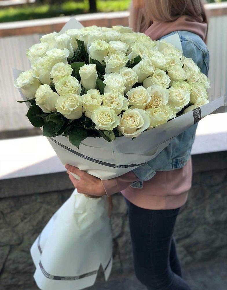 35 Белых роз в Павловке Букет 35 Белых роз в Павловке